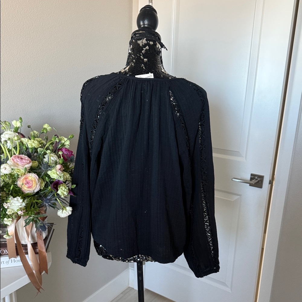 Universal Thread Black Button-Up Blouse NWT - image 4